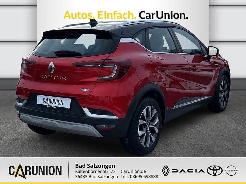 Gebraucht Renault Captur Intens 158 PS (116 kW) 2021 Rot nnp + schwarz gne SUV