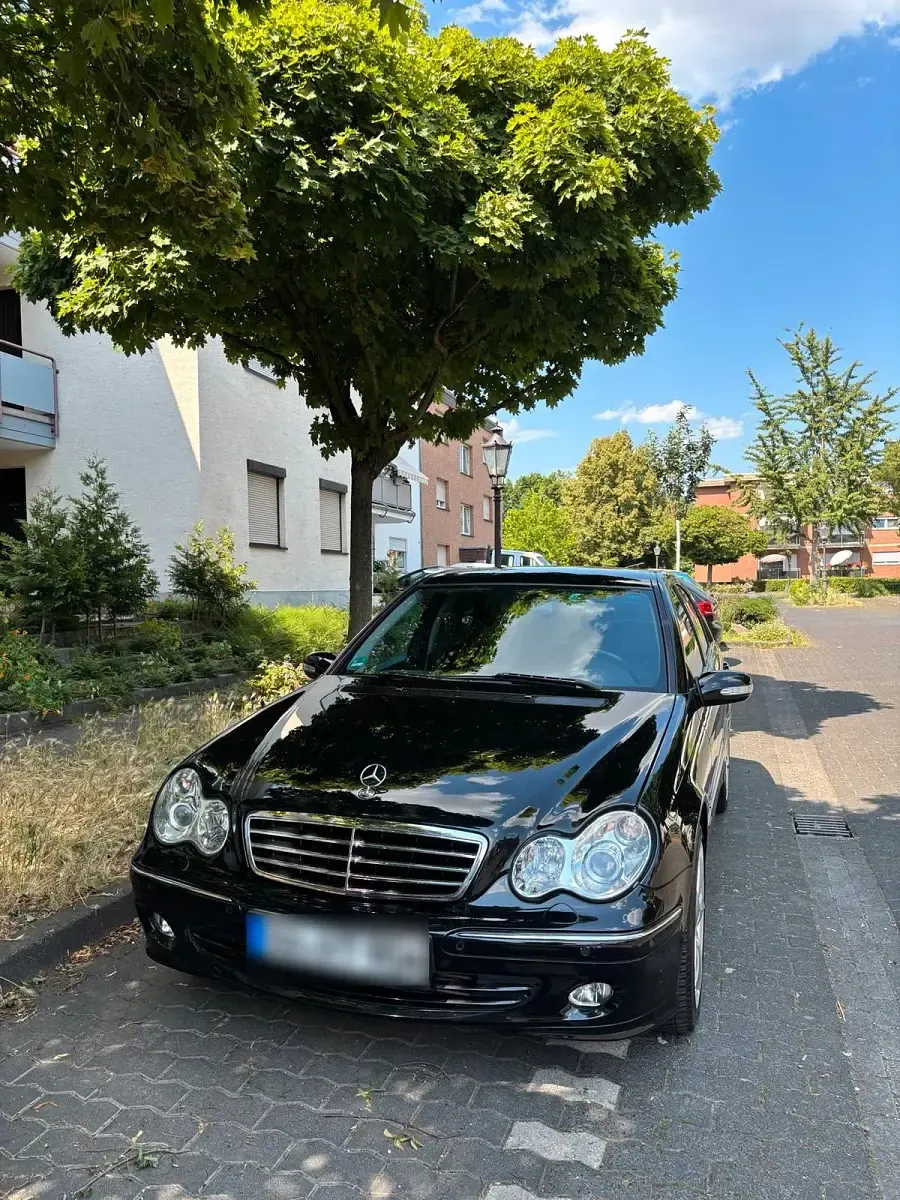 Gebraucht Mercedes C180 Avantgarde 143 PS (105 kW) 2006 Schwarz Limousine