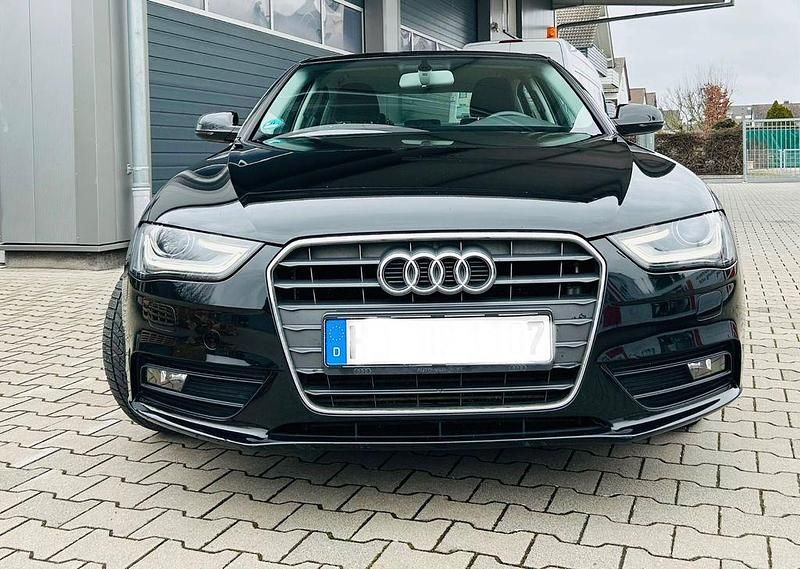 Gebraucht Audi A4 Ambiente 170 PS (125 kW) 2012 Schwarz Limousine