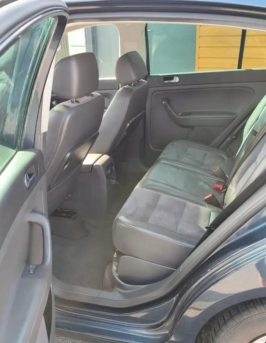 Gebraucht VW Golf V 115 PS (84 kW) 2006 Blau Kleinwagen