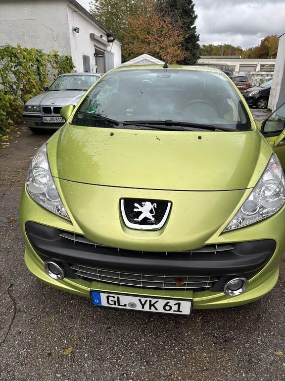 Gebraucht 2006 Peugeot 207 CC Cabrio | 2.600 € (Teuer) - Bild 1/4