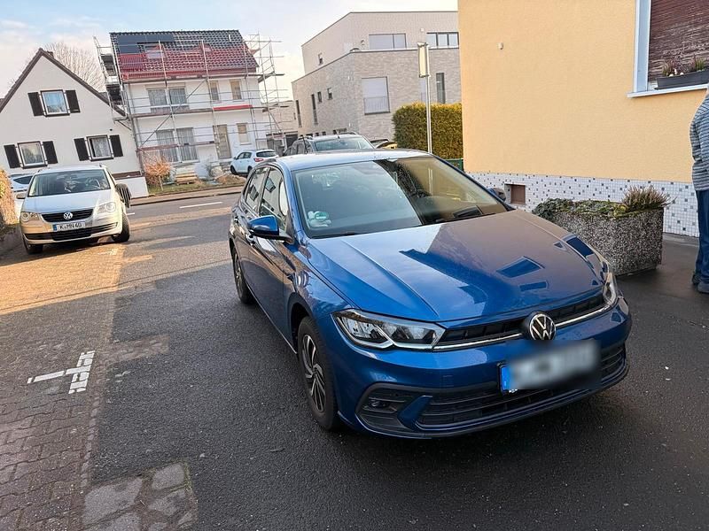 Gebraucht VW Polo 95 PS (69 kW) 2022 Blau Kleinwagen