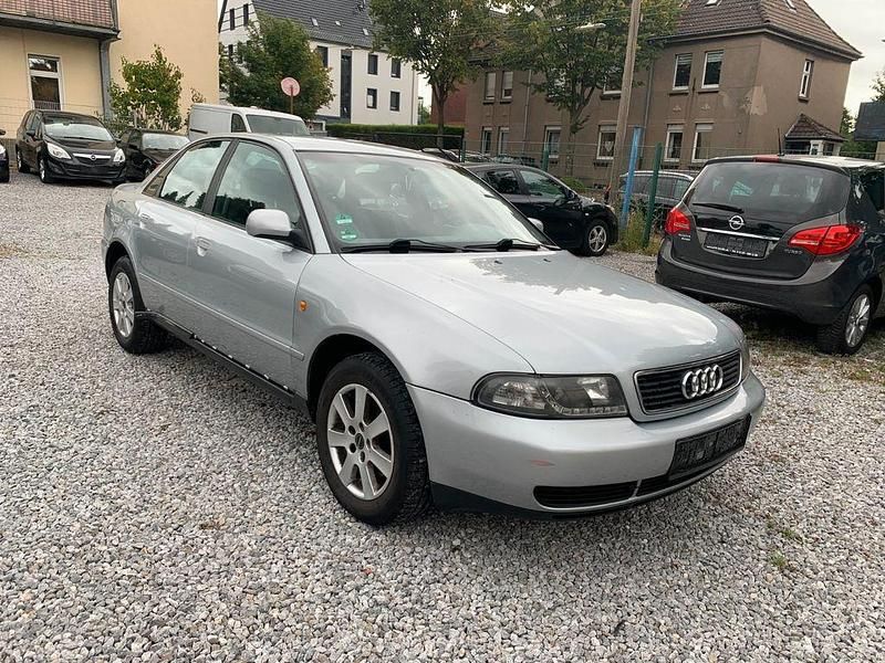 Silber Gebraucht 1999 Audi A4 Limousine | 990 € (Guter Preis) - Bild 1/4