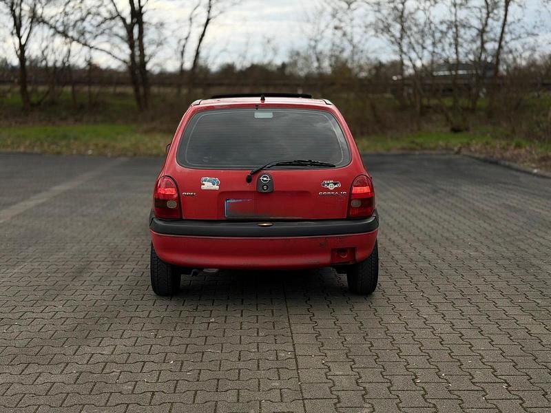 Gebraucht Opel Corsa 54 PS (39 kW) 1998 Rot Kleinwagen