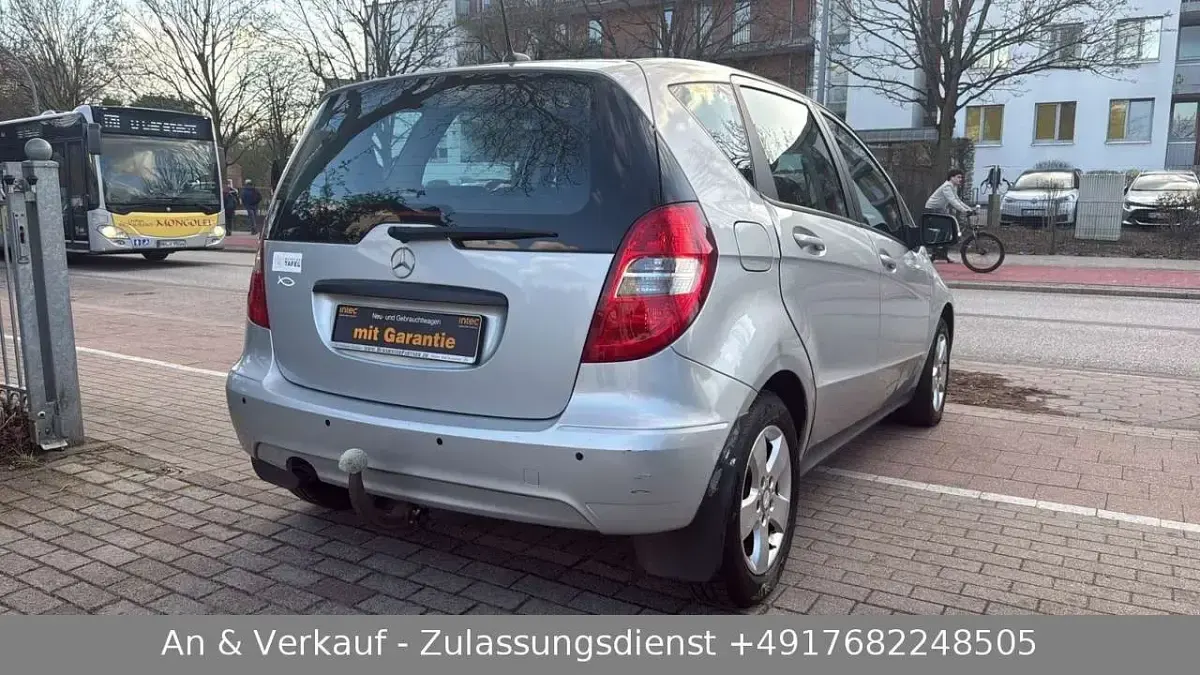 Gebraucht Mercedes A180 109 PS (80 kW) 2010 Other Limousine