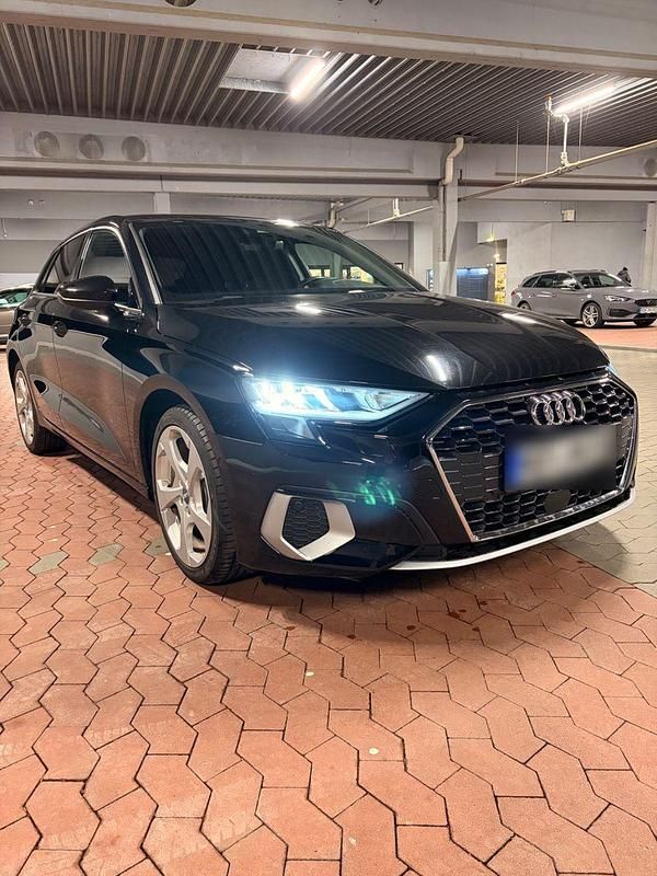Gebraucht Audi A3 110 PS (80 kW) 2022 Schwarz Limousine
