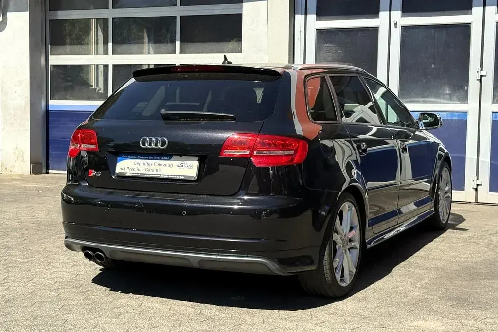 Gebraucht Audi S3 Sportback Sport 265 PS (194 kW) 2011 Schwarz Kleinwagen
