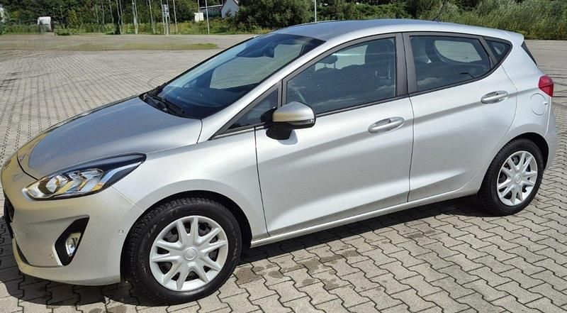 Silber Gebraucht 2019 Ford Fiesta Cool & Connect Kleinwagen | 8.299 € (Superpreis) - Bild 1/4