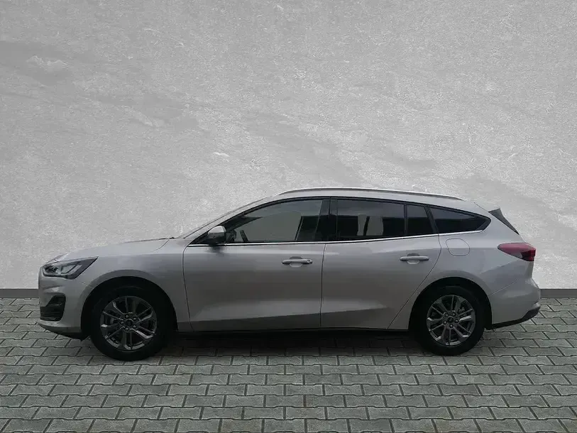 Nowe Ford Focus Titanium 155 KM (114 kW) 2025 Srebrny Sedan/Limuzyna