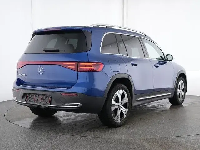 Gebraucht Mercedes EQB250 139 kW (190 PS) 2025 Spektralblau (metallic) SUV