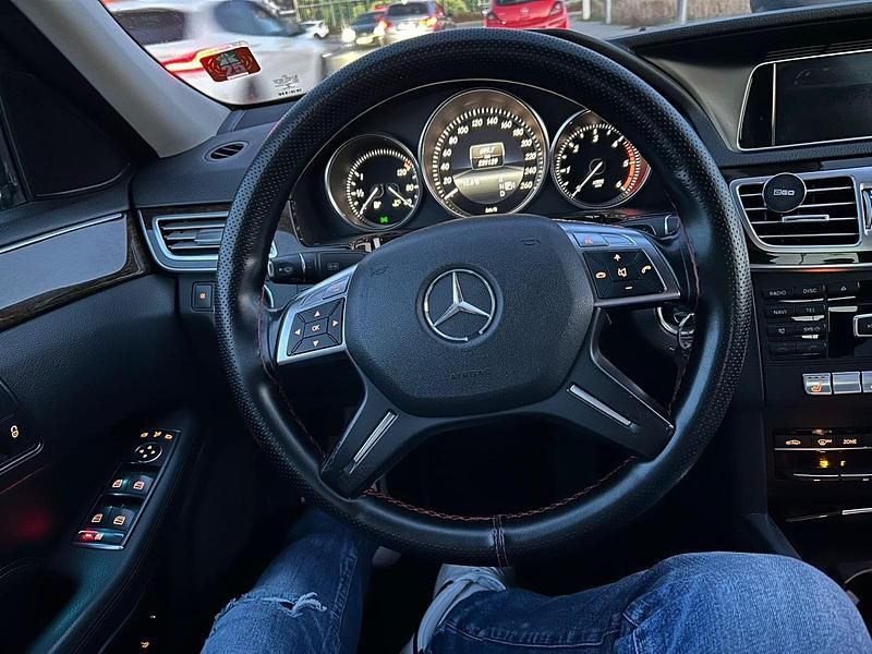 Gebraucht Mercedes E220 204 PS (150 kW) 2013 Silber Limousine