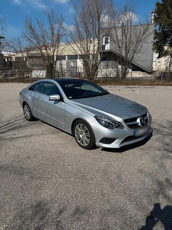 Gebraucht Mercedes E250 211 PS (155 kW) 2014 Silber Coupé