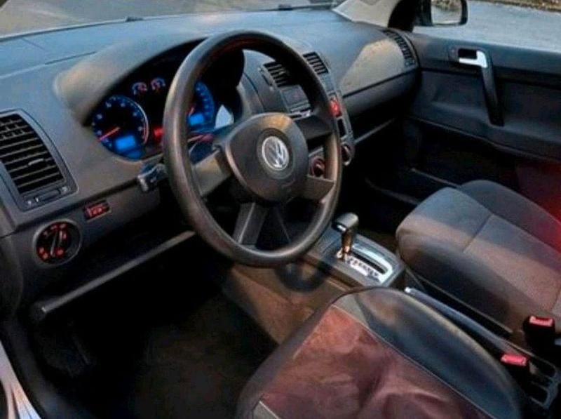 Gebraucht VW Polo Basis 75 PS (55 kW) 2003 Silber Limousine