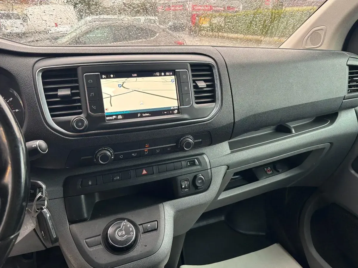 Gebraucht Opel Vivaro Innovation 122 PS (89 kW) 2020 Weiß Van / Kleinbus