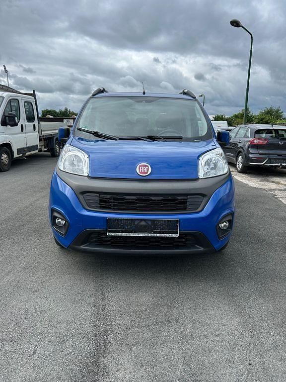 Blau Gebraucht 2018 Fiat Qubo Trekking Van / Kleinbus | 6.500 € (Guter Preis) - Bild 1/4