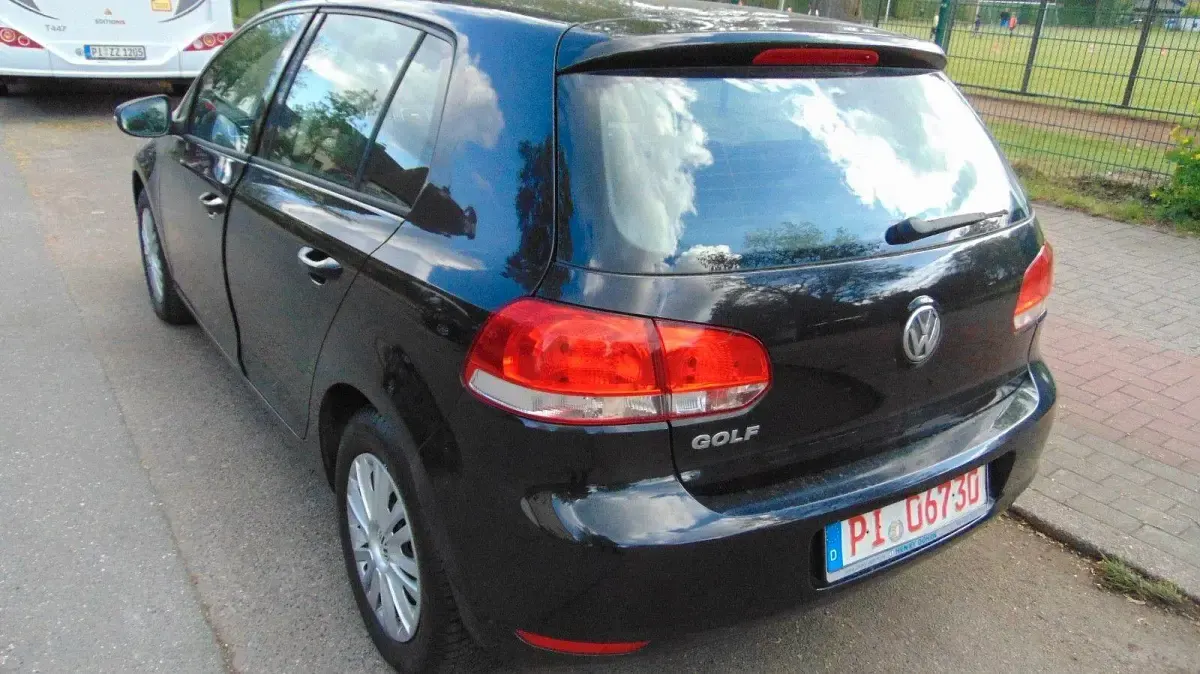 Gebraucht VW Golf VI Trendline 80 PS (58 kW) 2009 Schwarz Kleinwagen