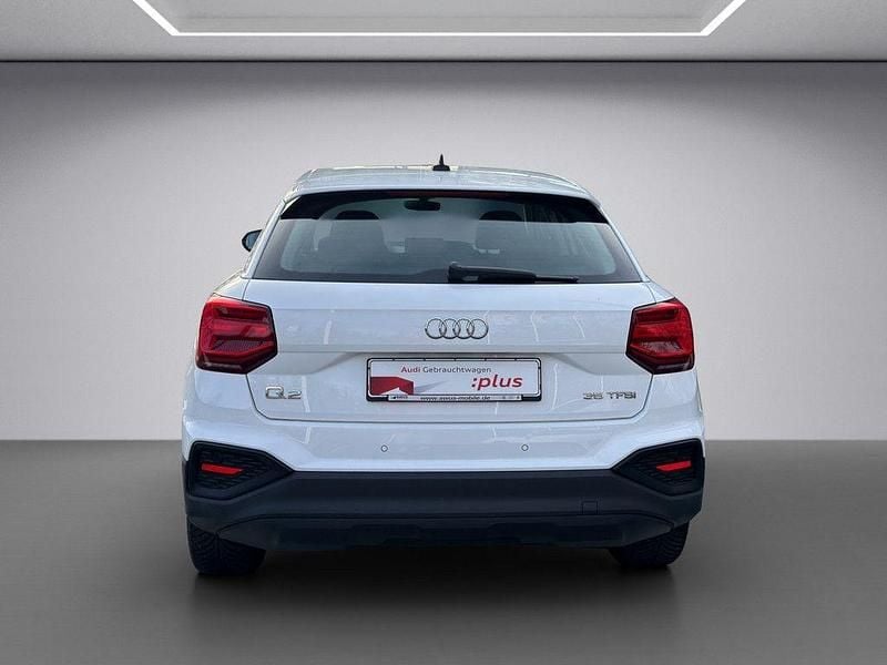 Gebraucht Audi Q2 Basis 150 PS (110 kW) 2021 Weiss / ibisweiss SUV