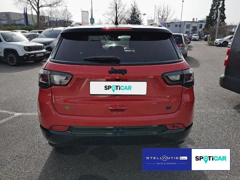 Gebraucht Jeep Compass 131 PS (96 kW) 2023 Rot SUV