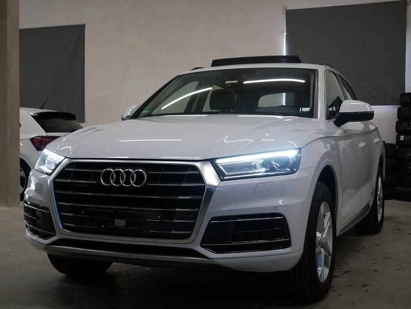 Weiß Gebraucht 2019 Audi Q5 Design SUV | 25.890 € (Superpreis) - Bild 1/4