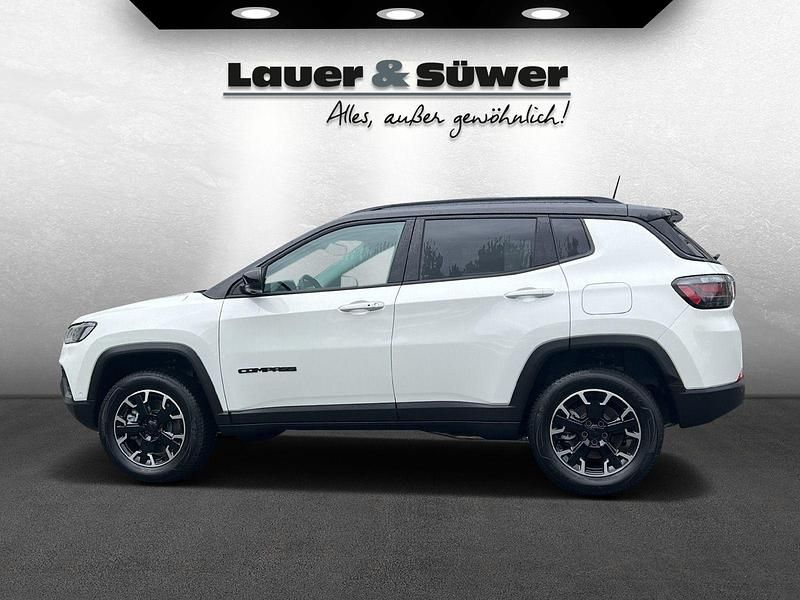 Gebraucht Jeep Compass 241 PS (177 kW) 2024 Weiß SUV