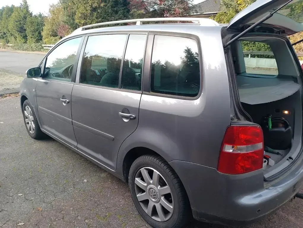 Gebraucht VW Touran 101 PS (74 kW) 2005 Grau Van / Kleinbus