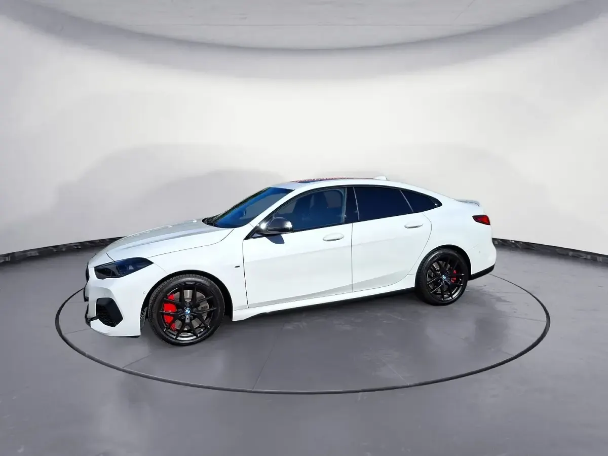 Gebraucht BMW M235 M Sport 306 PS (225 kW) 2025 Weiß Coupé