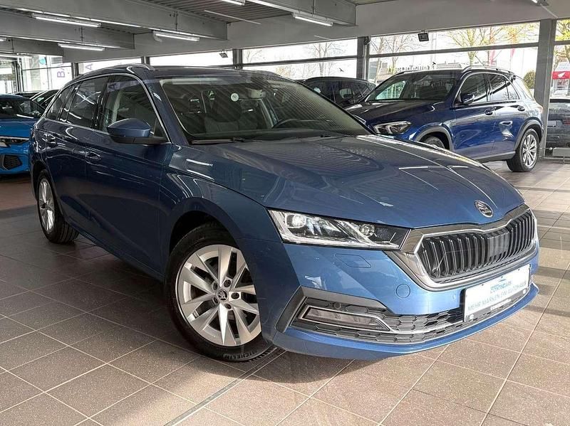 Gebraucht Skoda Octavia First Edition 116 PS (85 kW) 2020 Blau Kombi