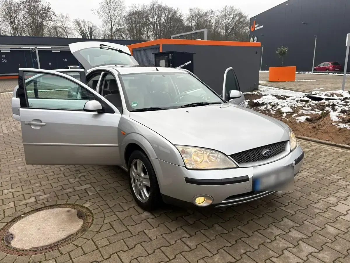 Gebraucht Ford Mondeo 145 PS (106 kW) 2002 Kombi