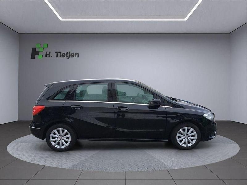 Gebraucht Mercedes B200 136 PS (100 kW) 2014 Schwarz Van / Kleinbus