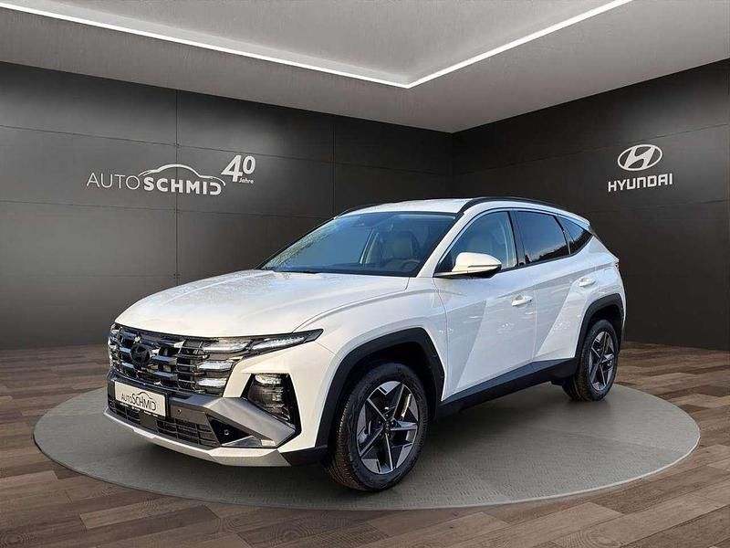 Serenity white / mic Gebraucht 2024 Hyundai Tucson Trend SUV | 35.990 € (Fairer Preis) - Bild 1/4