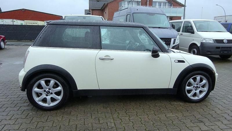 Gebraucht Mini Cooper 116 PS (85 kW) 2005 Weiß Kleinwagen