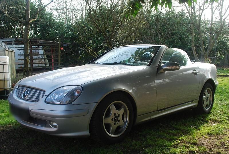 Gebraucht Mercedes SLK200 163 PS (119 kW) 2000 Silber Cabrio