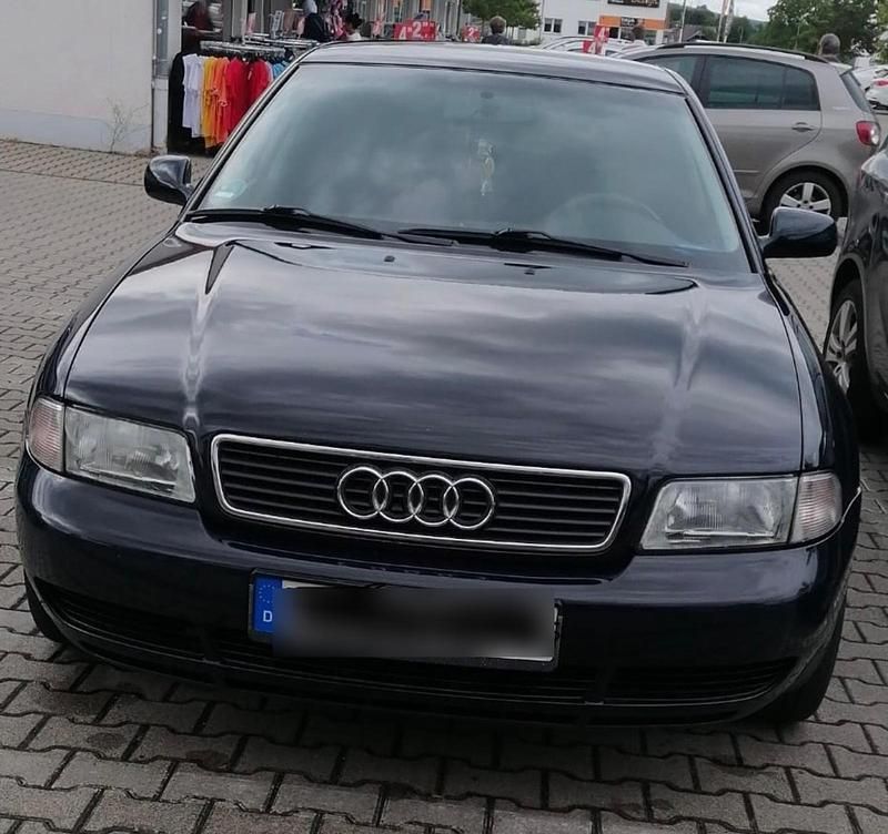 Blau Gebraucht 1997 Audi A4 Limousine | 600 € (Superpreis) - Bild 1/4