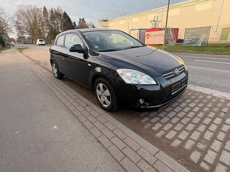 Gebraucht Kia ProCeed LX 126 PS (92 kW) 2008 Schwarz Kleinwagen