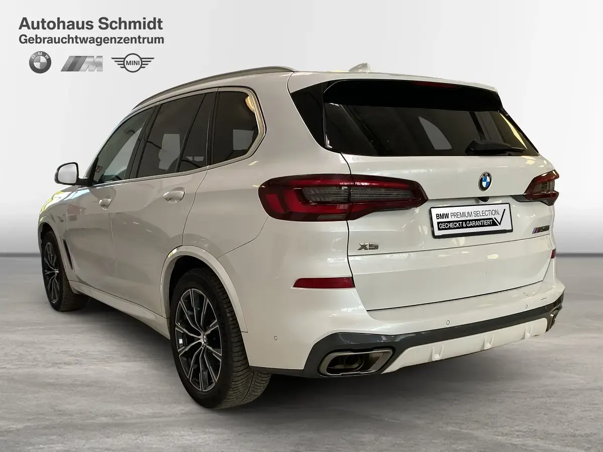 Gebraucht BMW X5 Performance 530 PS (389 kW) 2023 Mineralweiß SUV