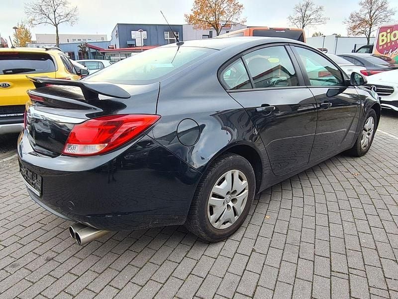 Gebraucht Opel Insignia Selection 116 PS (85 kW) 2011 Schwarz Limousine