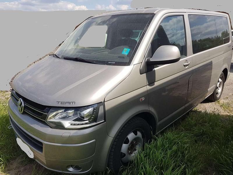 Gelb Gebraucht 2011 VW T5 Team Van | 11.500 € - Bild 1/4