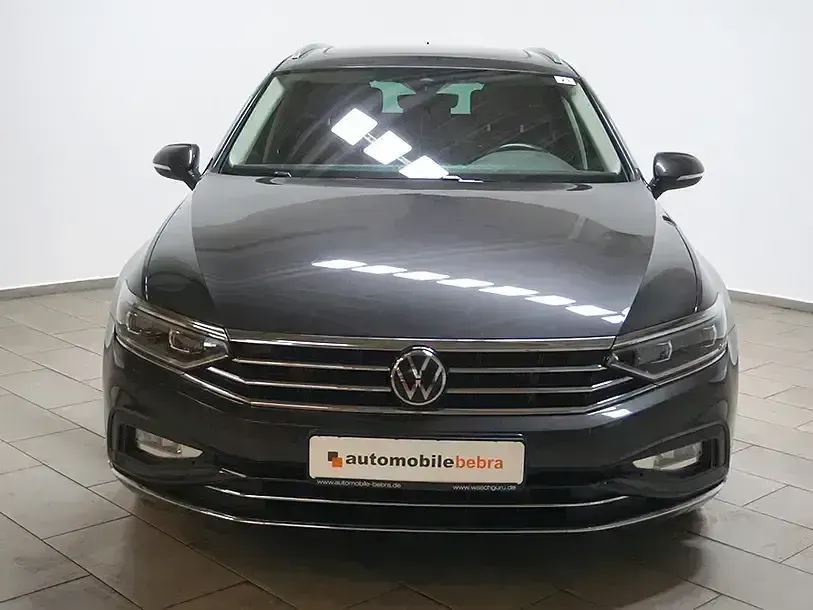 Gebraucht VW Passat Elegance 150 PS (110 kW) 2022 Mangangrau Kombi