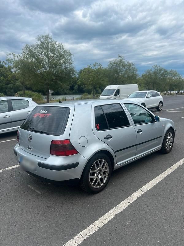 Gebraucht VW Golf IV 116 PS (85 kW) 2003 Silber Kleinwagen