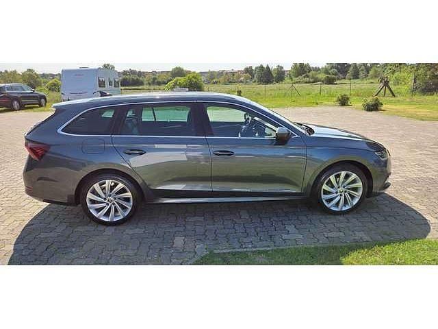 Gebraucht Skoda Octavia Style 150 PS (110 kW) 2020 Quarzgrau metallic Kombi
