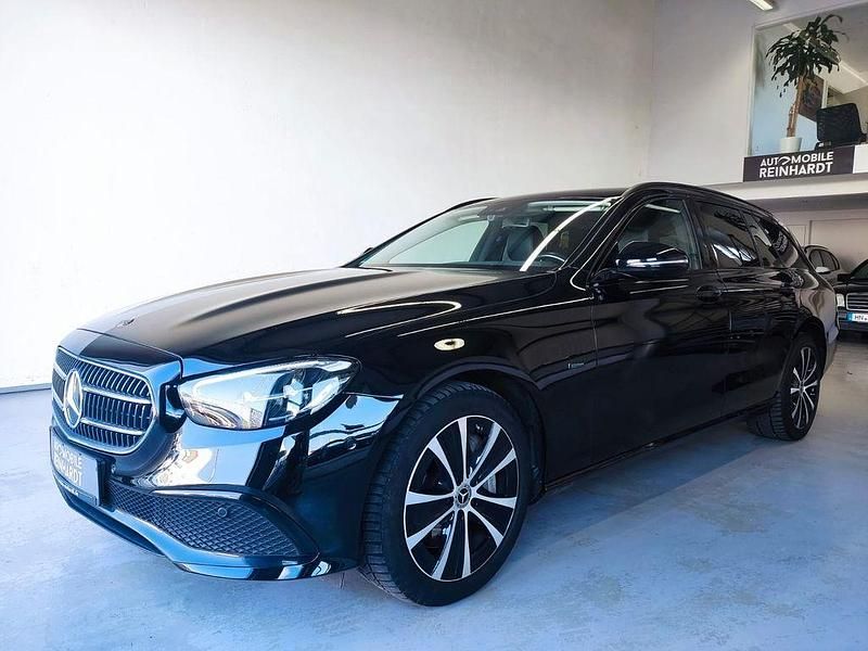 Gebraucht Mercedes E300 Night 194 PS (142 kW) 2020 Schwarz Kombi