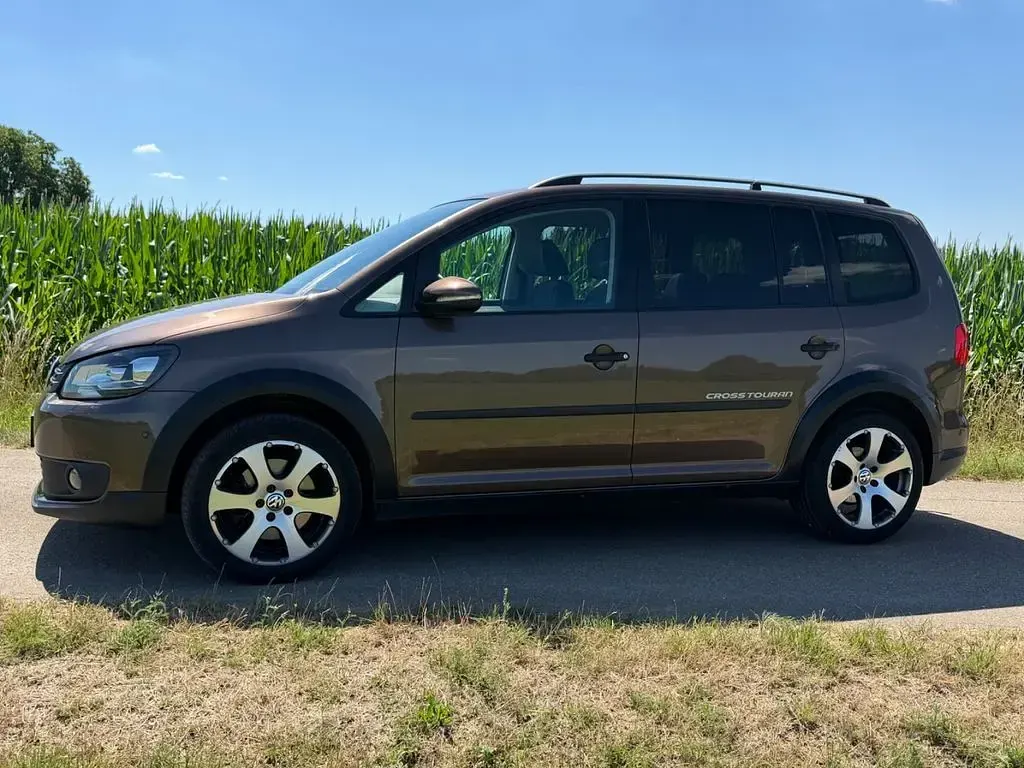Gebraucht VW Touran Cross 170 PS (125 kW) 2011 Braun Van / Kleinbus