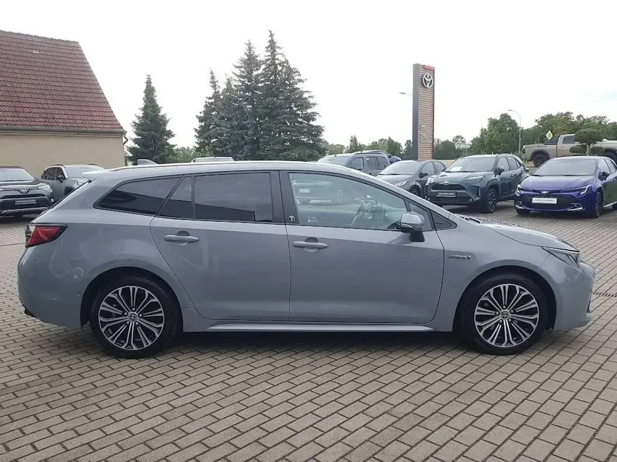 Gebraucht Toyota Corolla Team 184 PS (135 kW) 2022 Manhattan grau metallic Kombi
