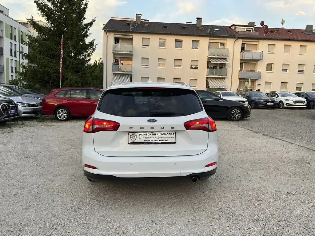 Gebraucht Ford Focus Cool & Connect 120 PS (88 kW) 2019 Weiß Limousine