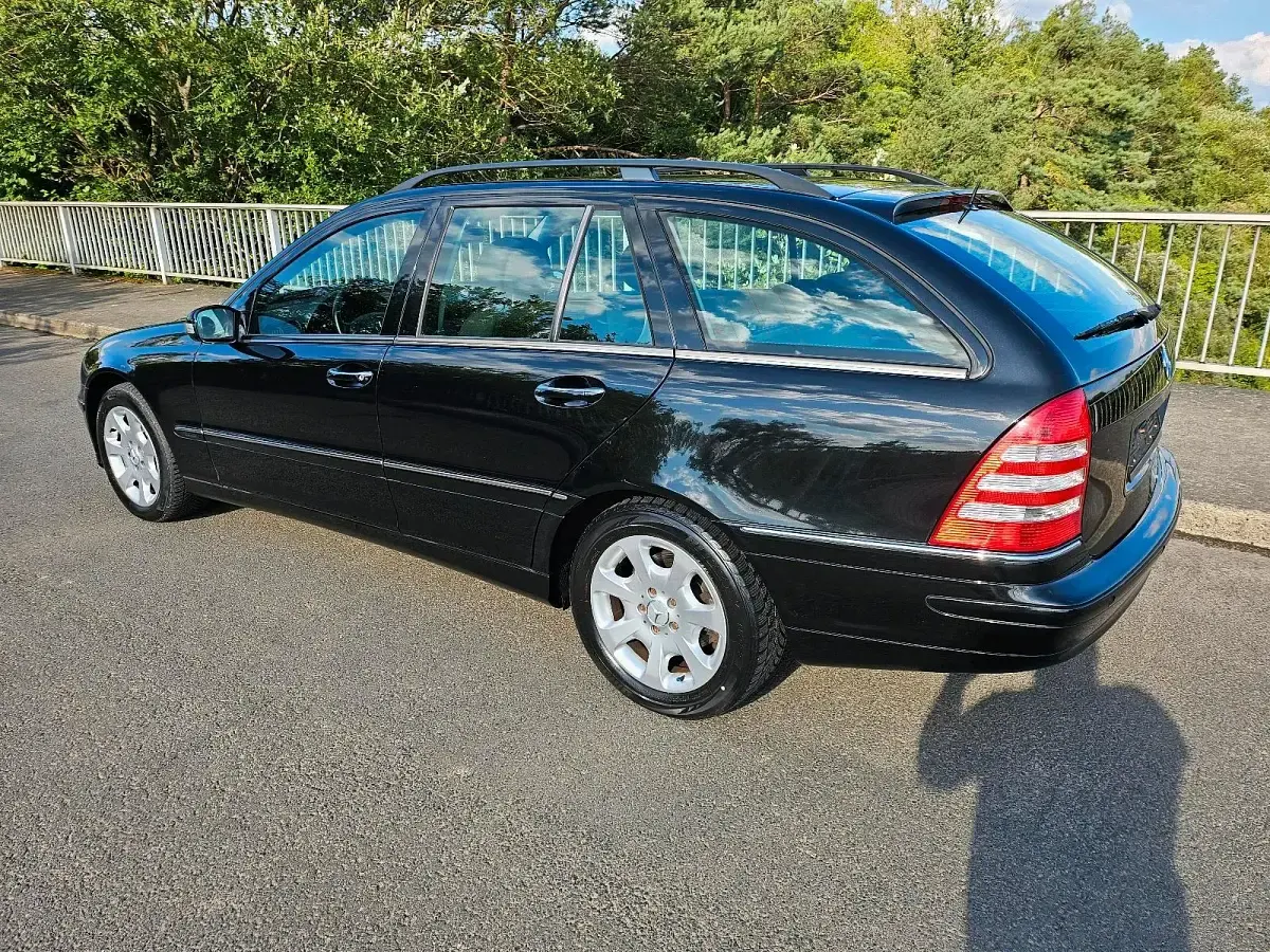 Gebraucht Mercedes C230 Elegance 150 PS (110 kW) 2006 Schwarz Kombi
