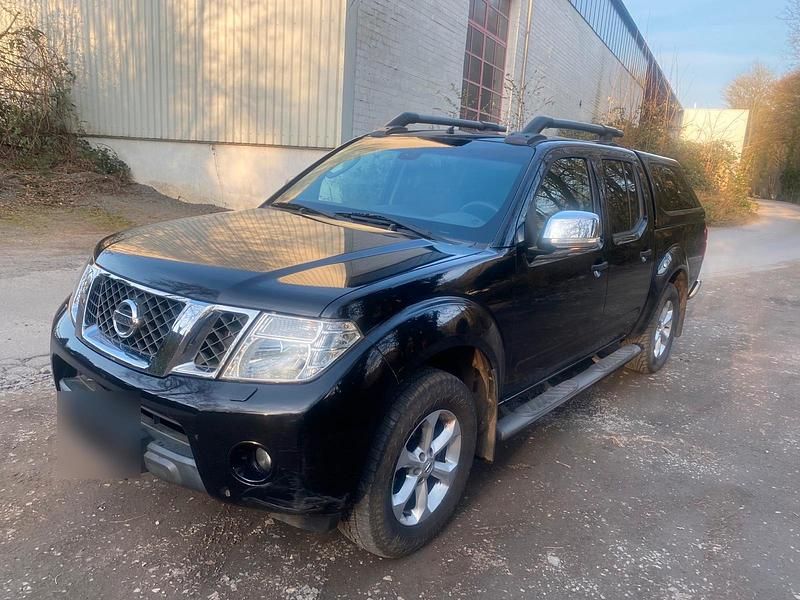 Gebraucht Nissan Navara 190 PS (139 kW) 2013 Blau Pickup