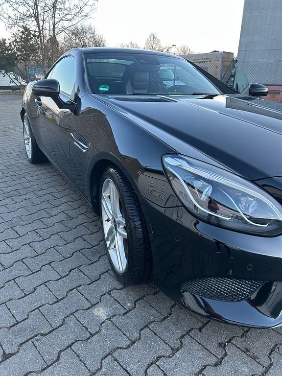 Gebraucht Mercedes SLC200 184 PS (135 kW) 2017 Schwarz Cabrio