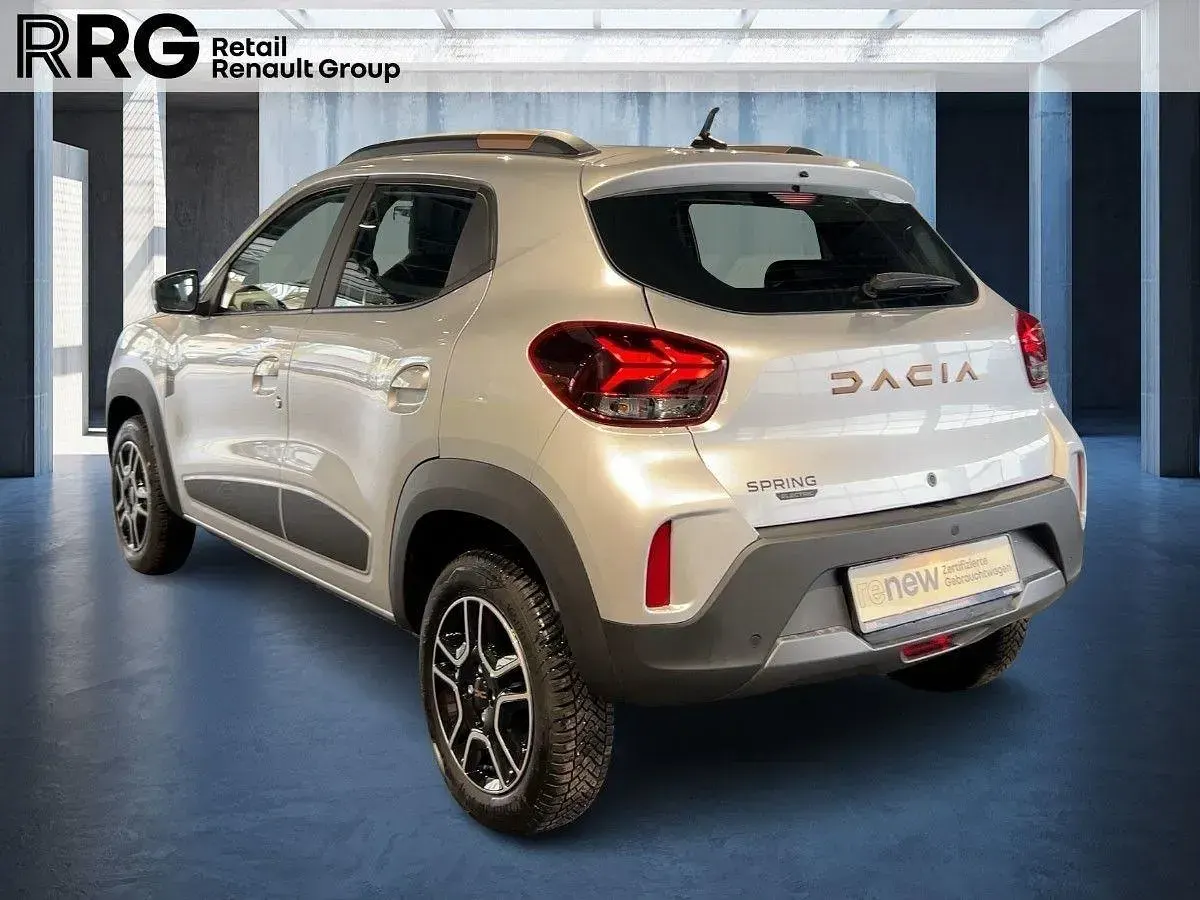 Usado Dacia Spring Extreme 47 kW (65 CV) 2024 Gris Utilitario