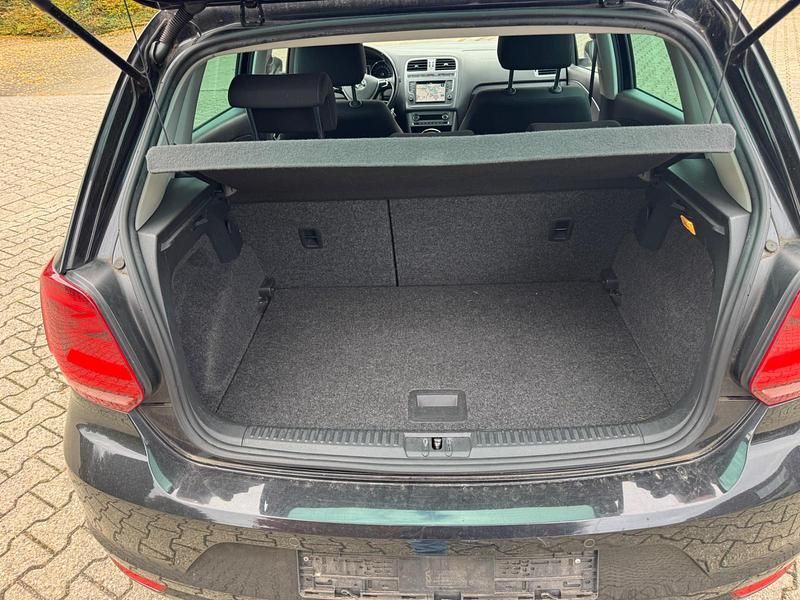 Gebraucht VW Polo Allstar 90 PS (66 kW) 2016 Schwarz Limousine