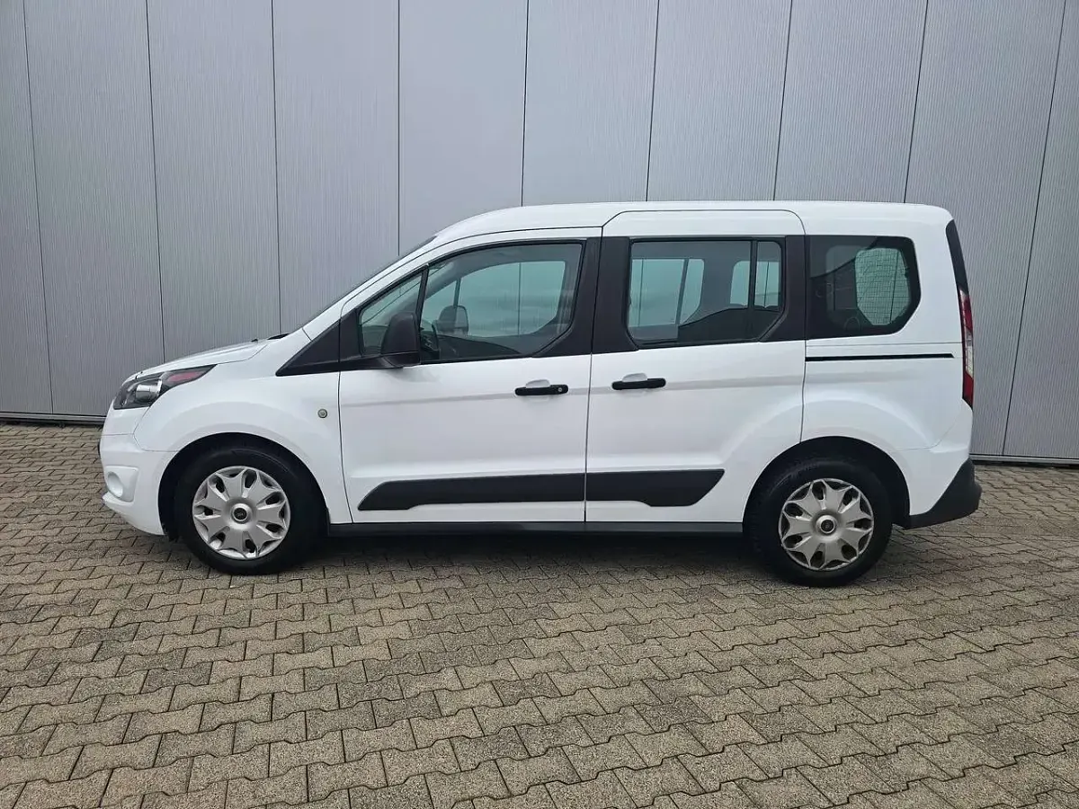 Gebraucht Ford Tourneo 101 PS (74 kW) 2018 Weiß Kombi